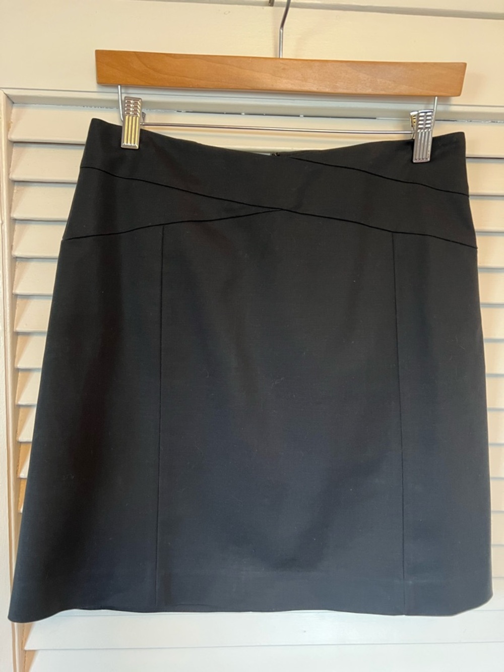 Banana Republic Classic Black Women's A-Line Skirt Size 6